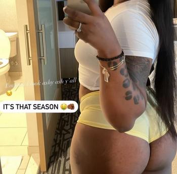 Sweets, 23  female escort, Racine