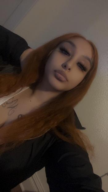 Brook, 29  female escort, Racine