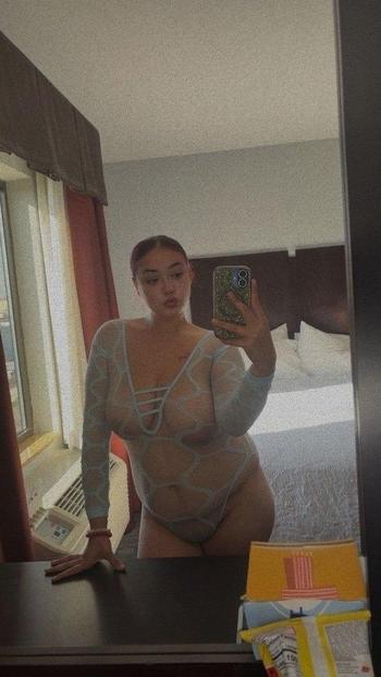 214-856-7146, 28  female escort, Racine